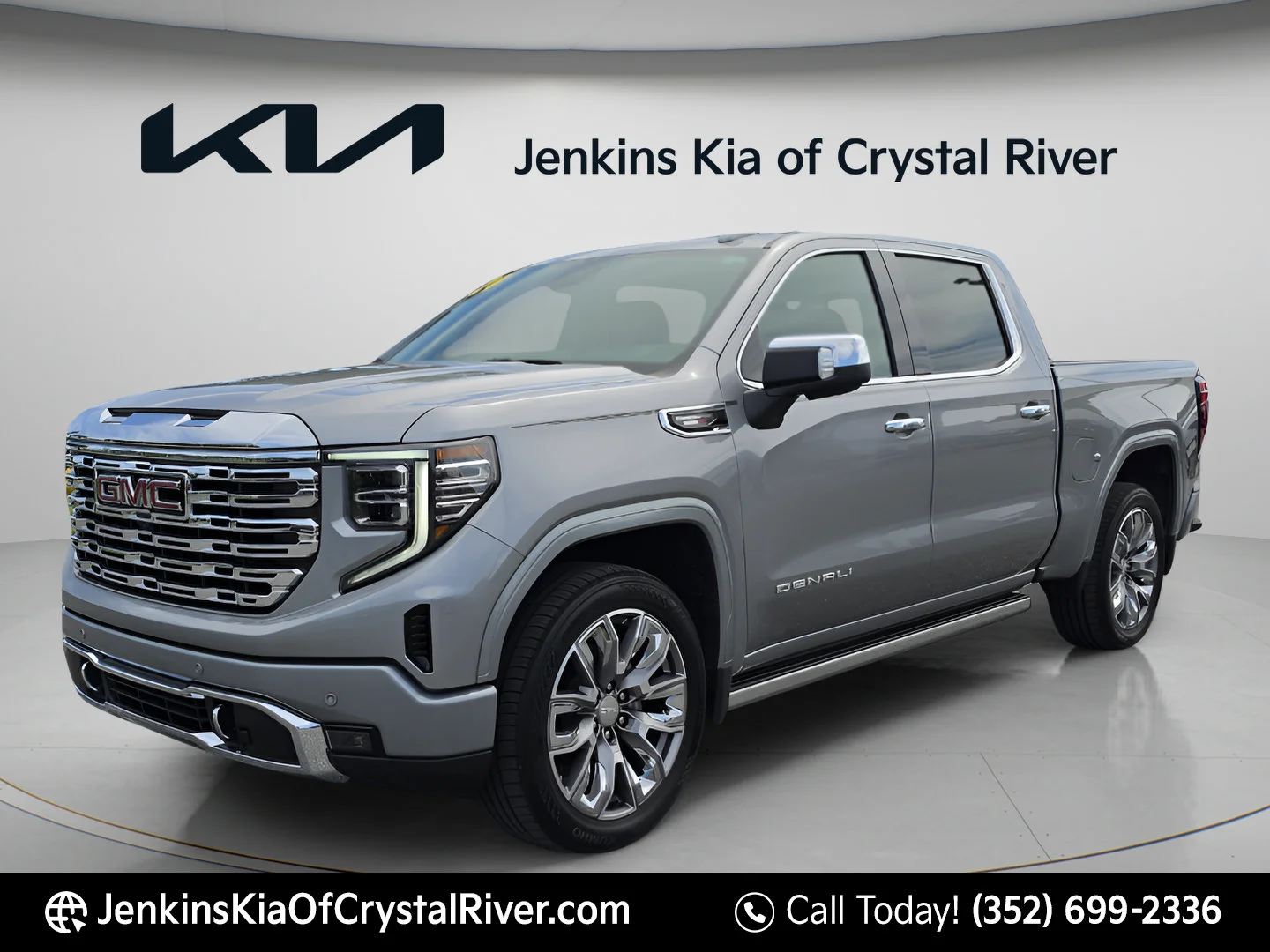 Used 2024 Sterling Metallic GMC Denali image 10