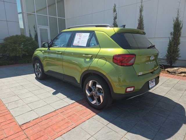 Used 2021 Green Hyundai SEL image 5