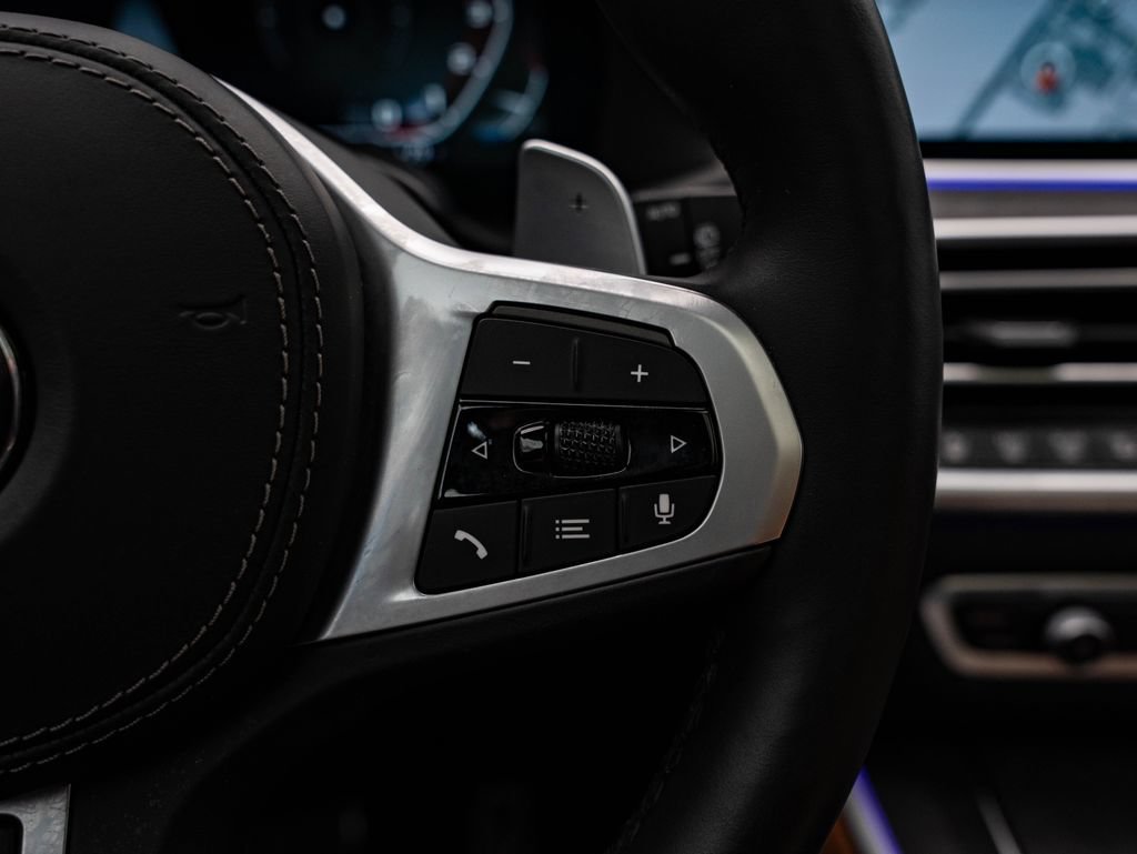 Used 2022 Phytonic Blue Metallic BMW M50i image 31