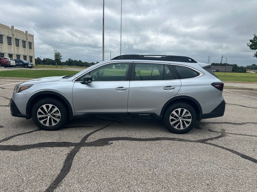 Used 2020 Silver Subaru 2.5i image 8