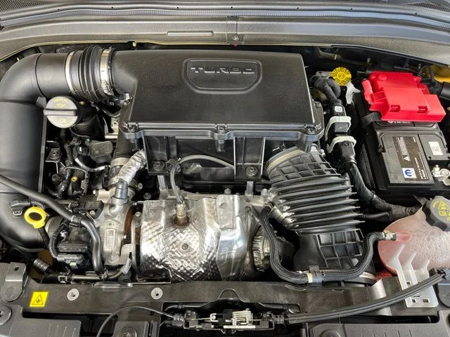 Used 2026 Yellow Alfa Romeo Base image 47