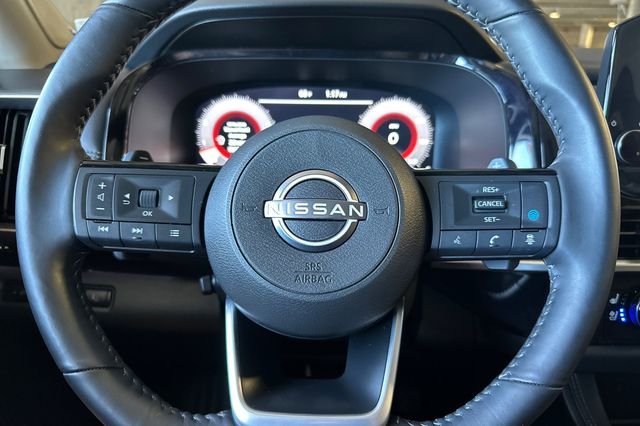 Used 2023 Beige Nissan Platinum image 23