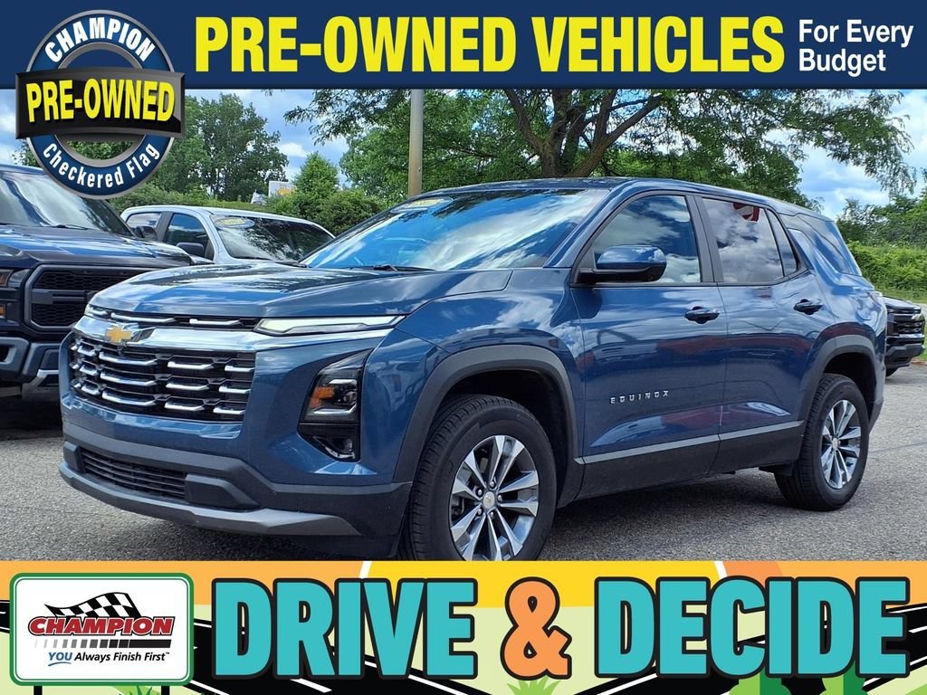 Used 2025 Lakeshore Blue Metallic Chevrolet LT image 1