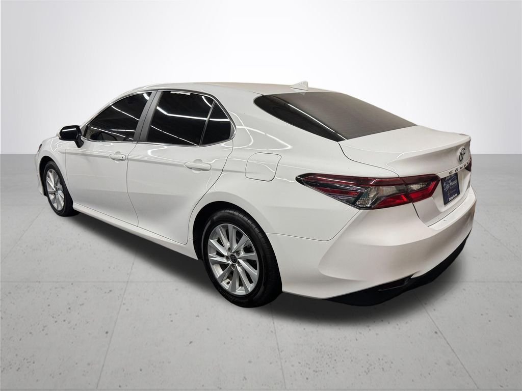 Used 2024 Ice Toyota LE image 4