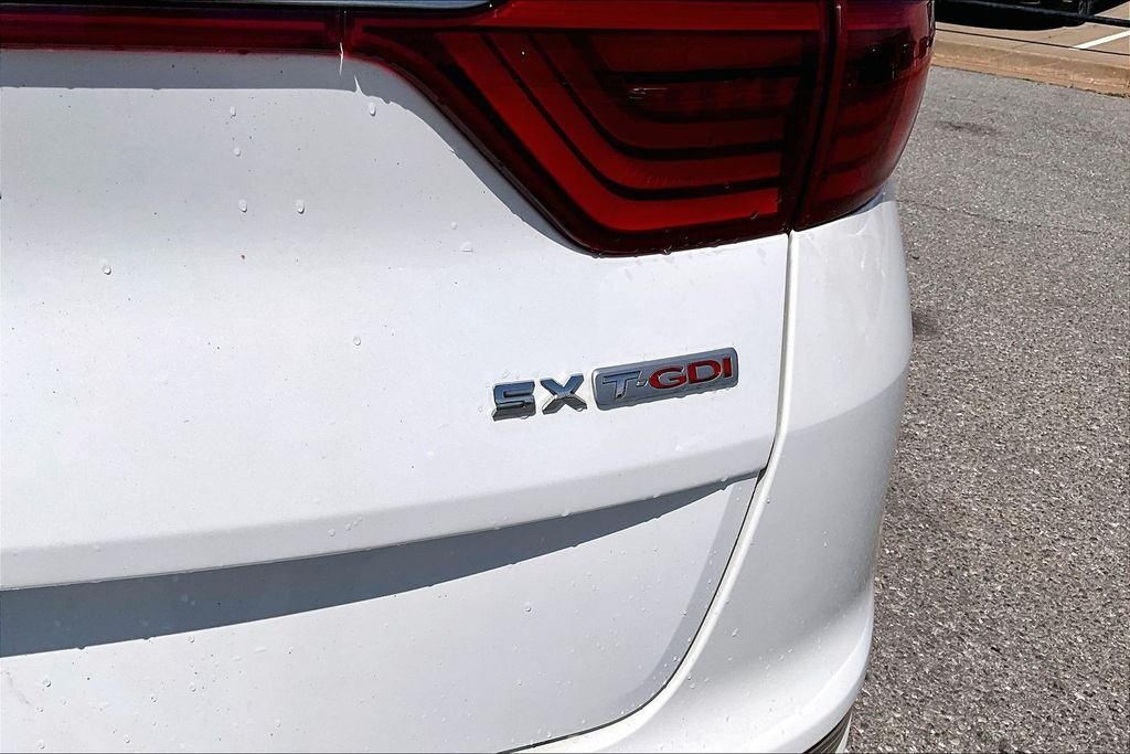Used 2019 White Kia SX image 29