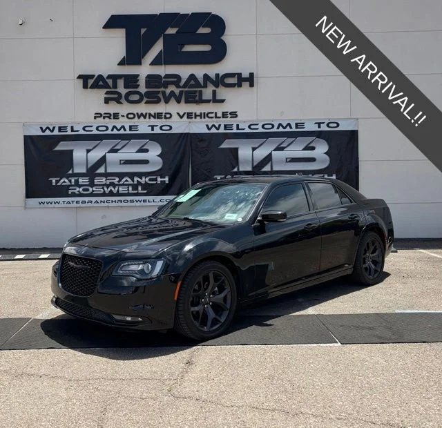 2023 Chrysler 300 S's photo