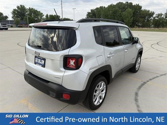 Used 2017 Glacier Metallic Jeep Latitude image 8