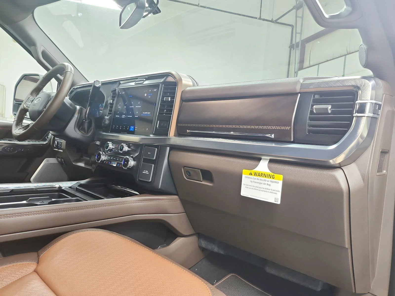New 2026 Star White Metallic Tri-Coat Ford F-250® King Ranch® image 47