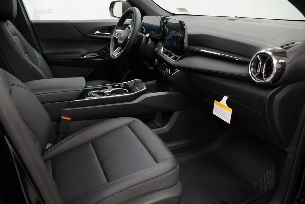 New 2027 Mosaic Black Metallic Chevrolet LT image 29