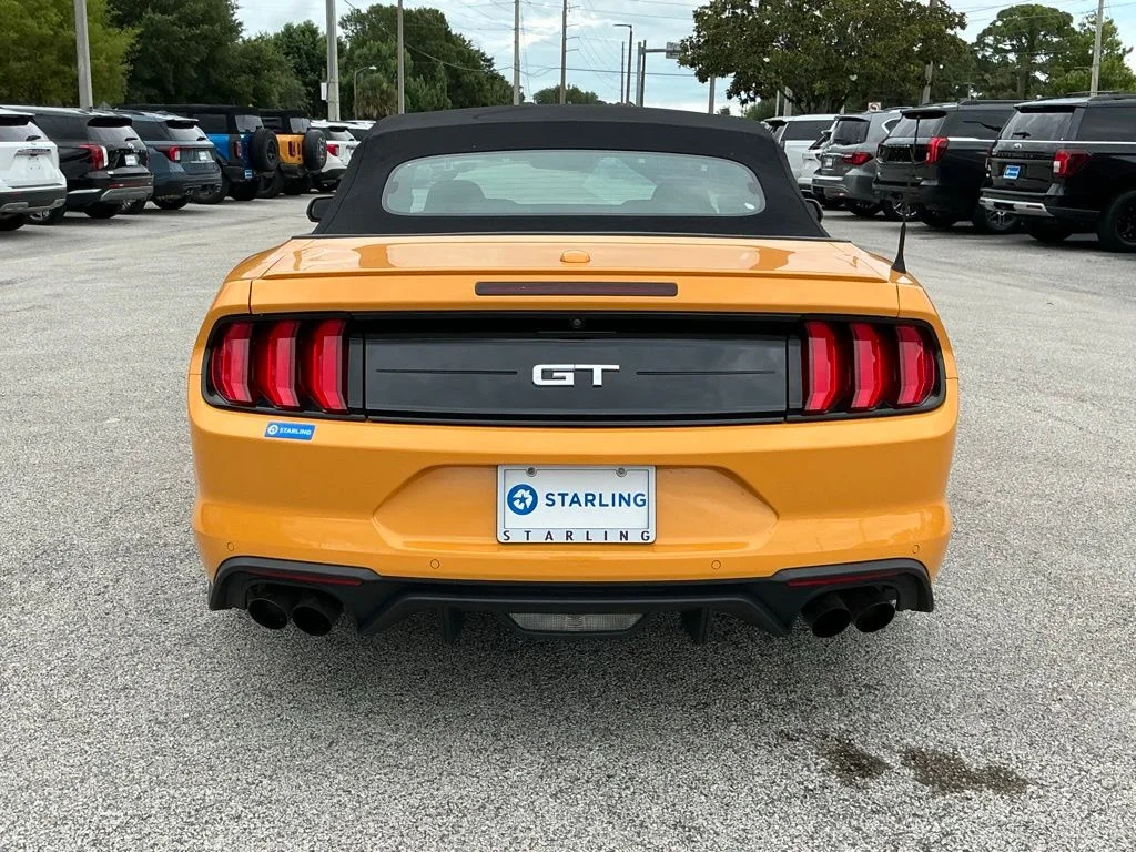 Used 2022  Ford GT Premium image 10