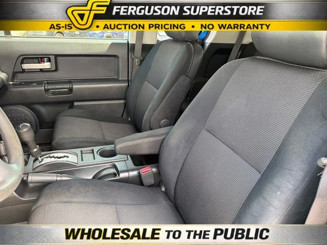 Used 2007 White Toyota Base image 20