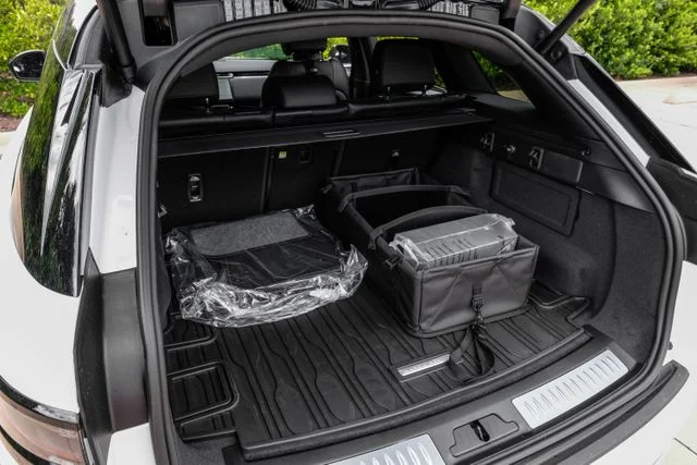 New 2026 White Land Rover S image 63