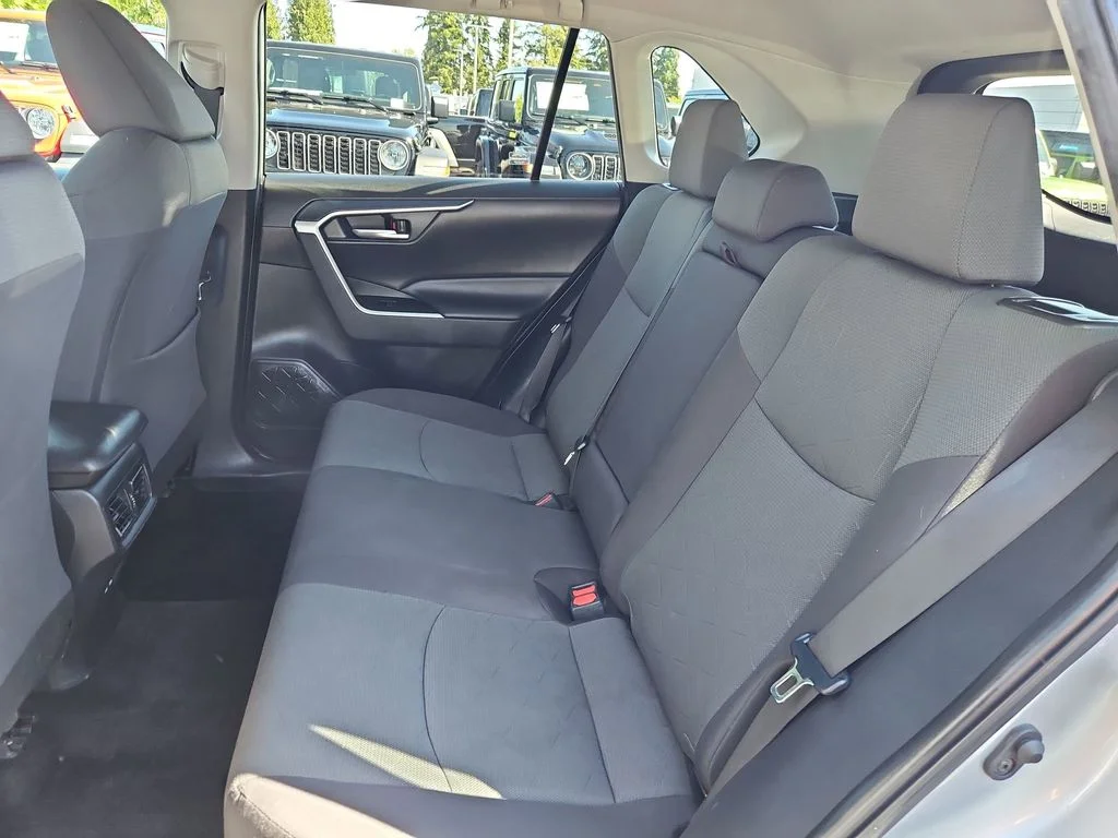 Used 2022 Silver Sky Metallic Toyota XLE image 23