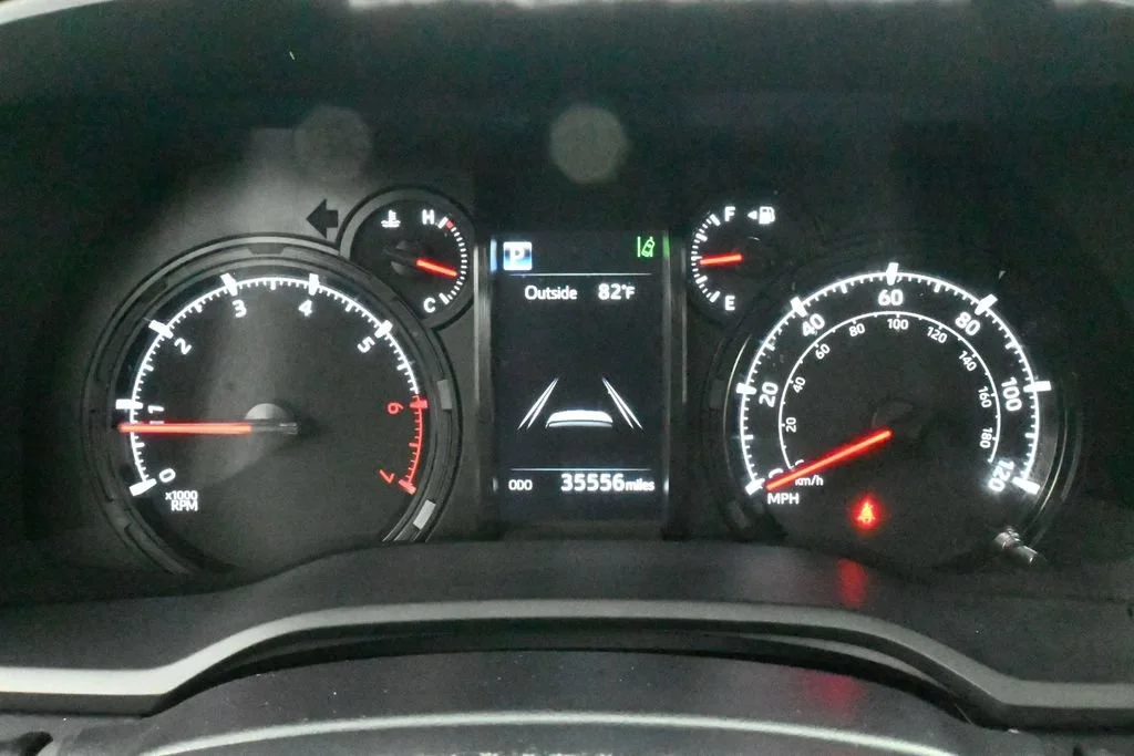 Used 2024 Ice Toyota SR5 Premium image 28