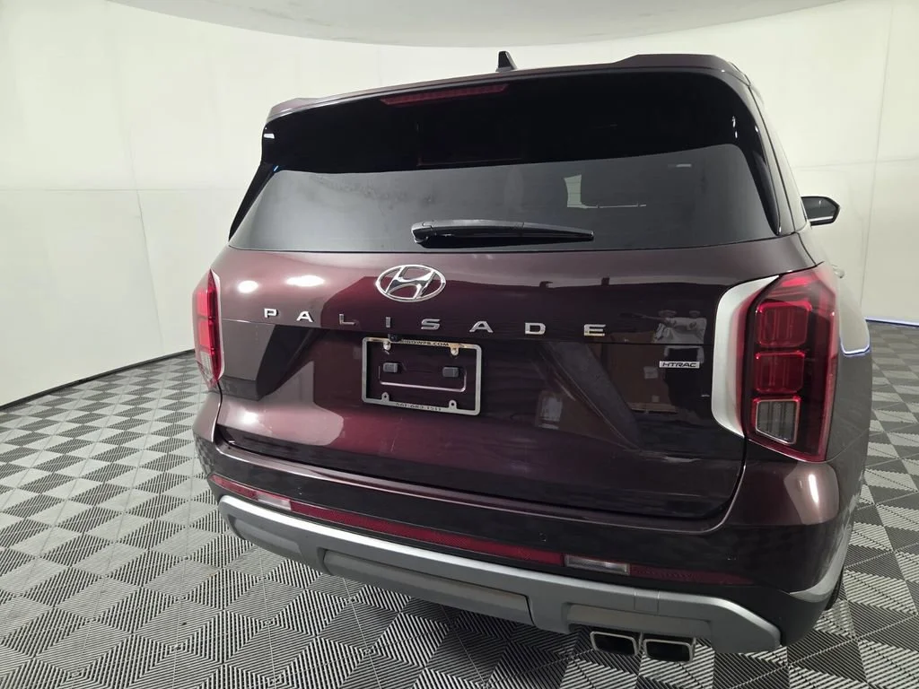 Used 2023 Sierra Burgundy Hyundai SEL image 6