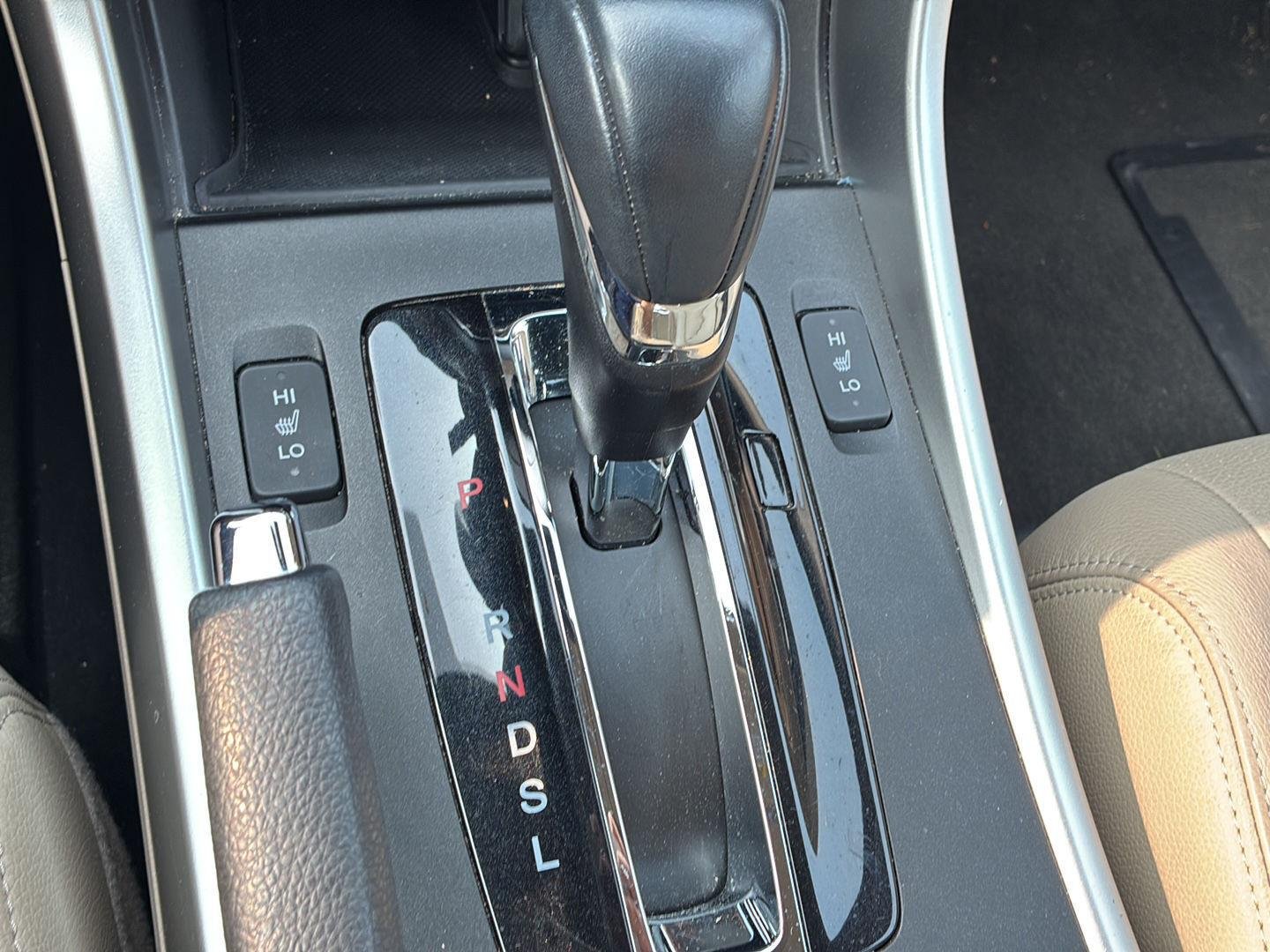 Used 2015  Honda EX-L image 5