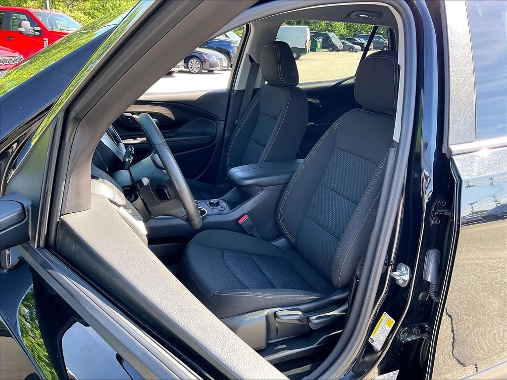 Used 2024 Black GMC SLE image 9