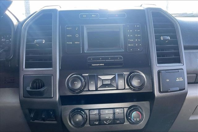 2019 Ford F-450 Super Duty Chassis Cab XL - Photo 31
