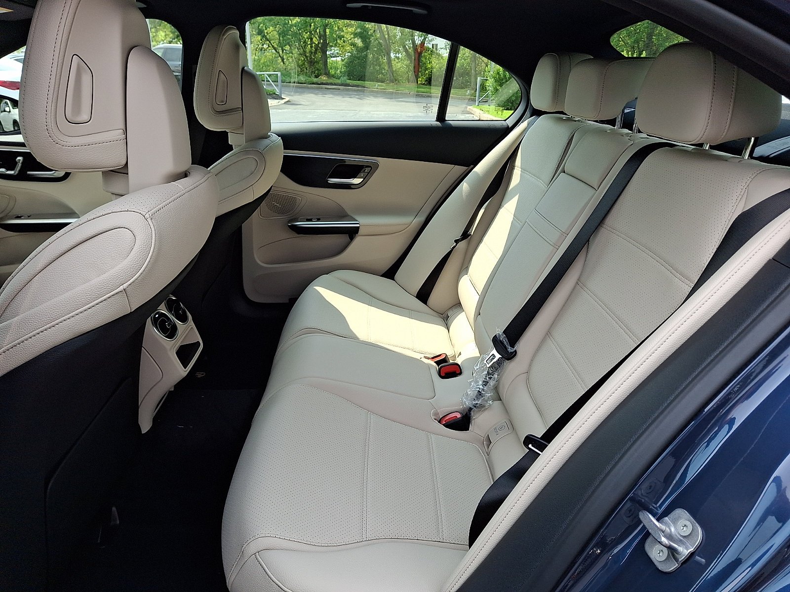New 2026 Twilight Blue Metallic Mercedes-Benz C 300 image 31
