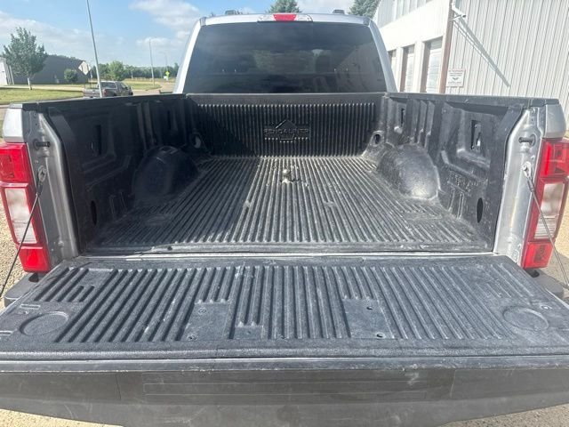 Used 2020 Silver Ford XLT image 10