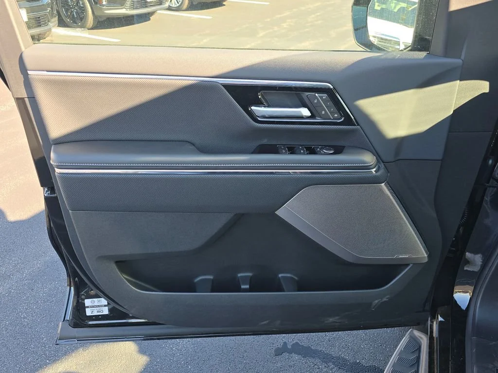 New 2025 Onyx Black GMC Extended Range Denali image 13
