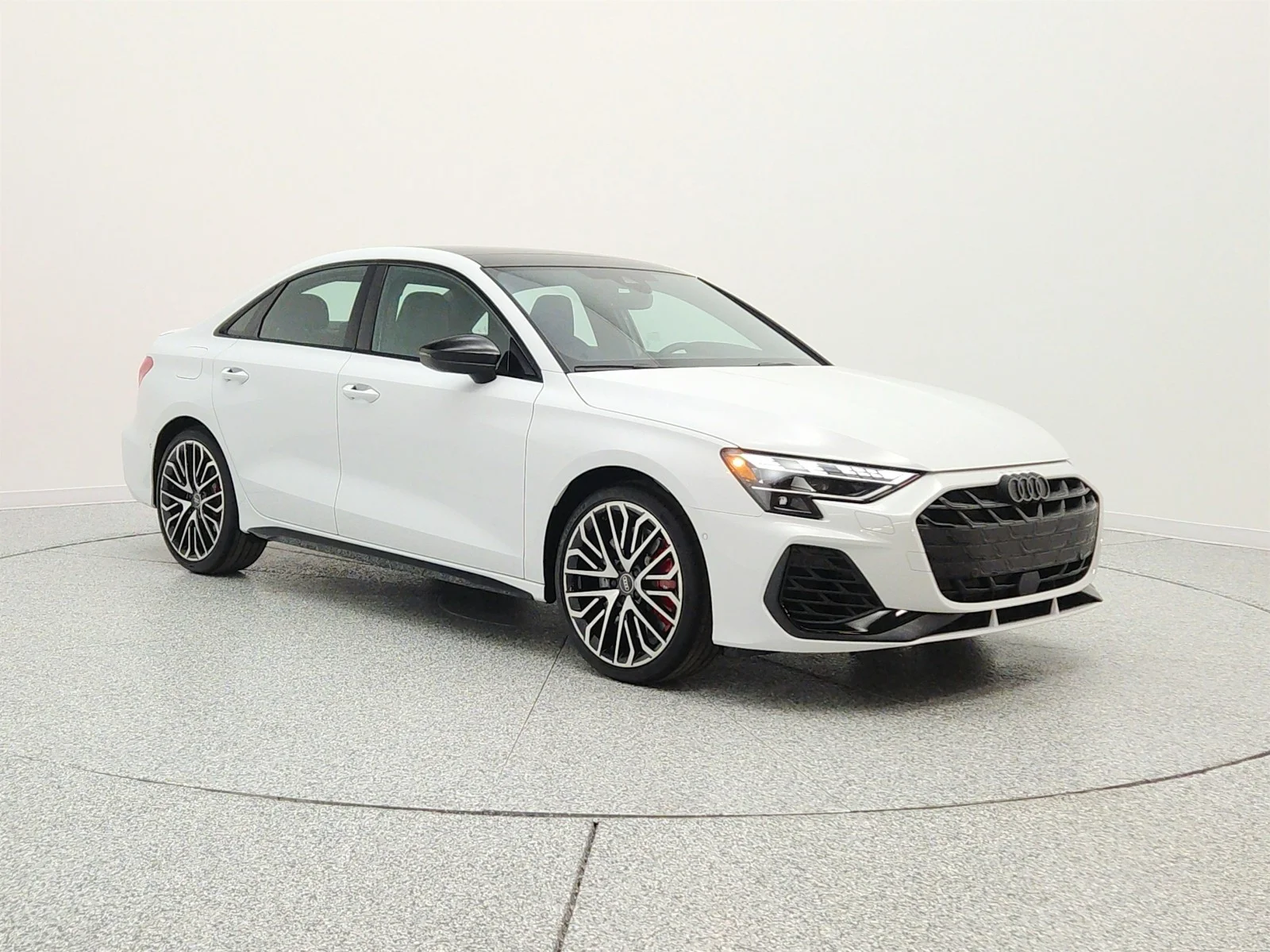 Used 2025 Glacier White Metallic Audi Premium Plus 2.0 TFSI quattro image 3