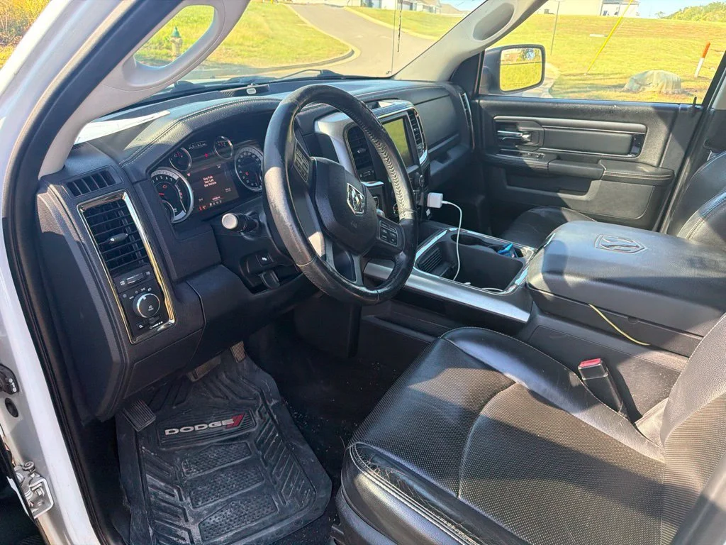 Used 2016 White Ram Sport image 19