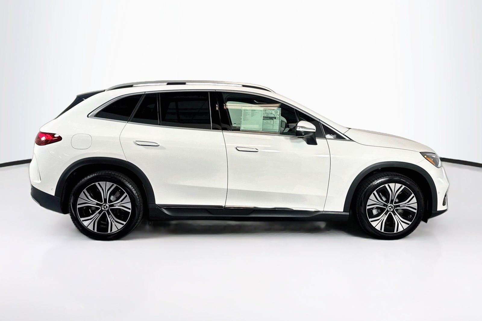 New 2026 Polar White Mercedes-Benz EQE 320 image 4
