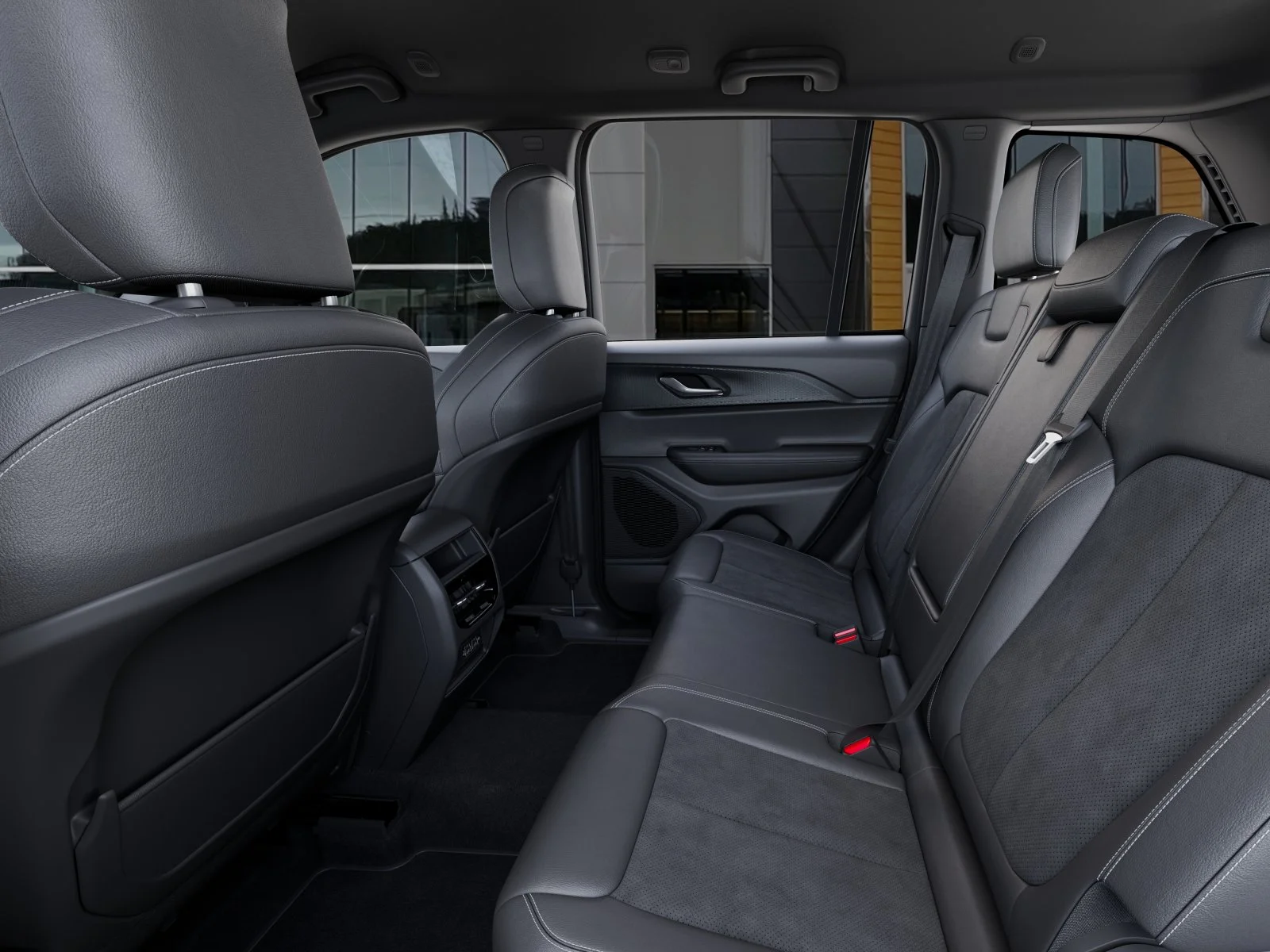 2025 Jeep Grand Cherokee Altitude - Photo 38