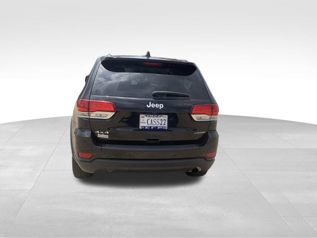 Used 2022 Black Jeep Laredo E image 15