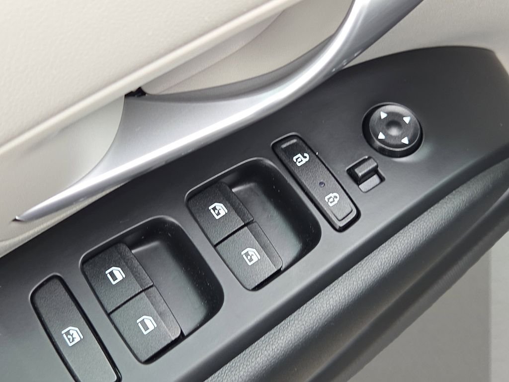 Used 2024 Gray Hyundai SEL image 18