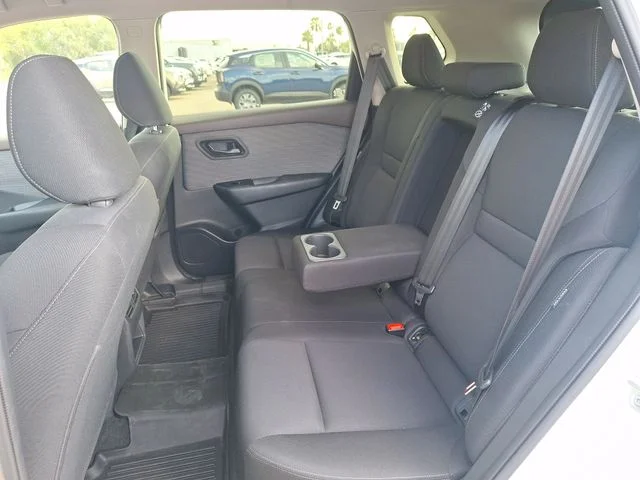 Used 2023 White Nissan S image 19