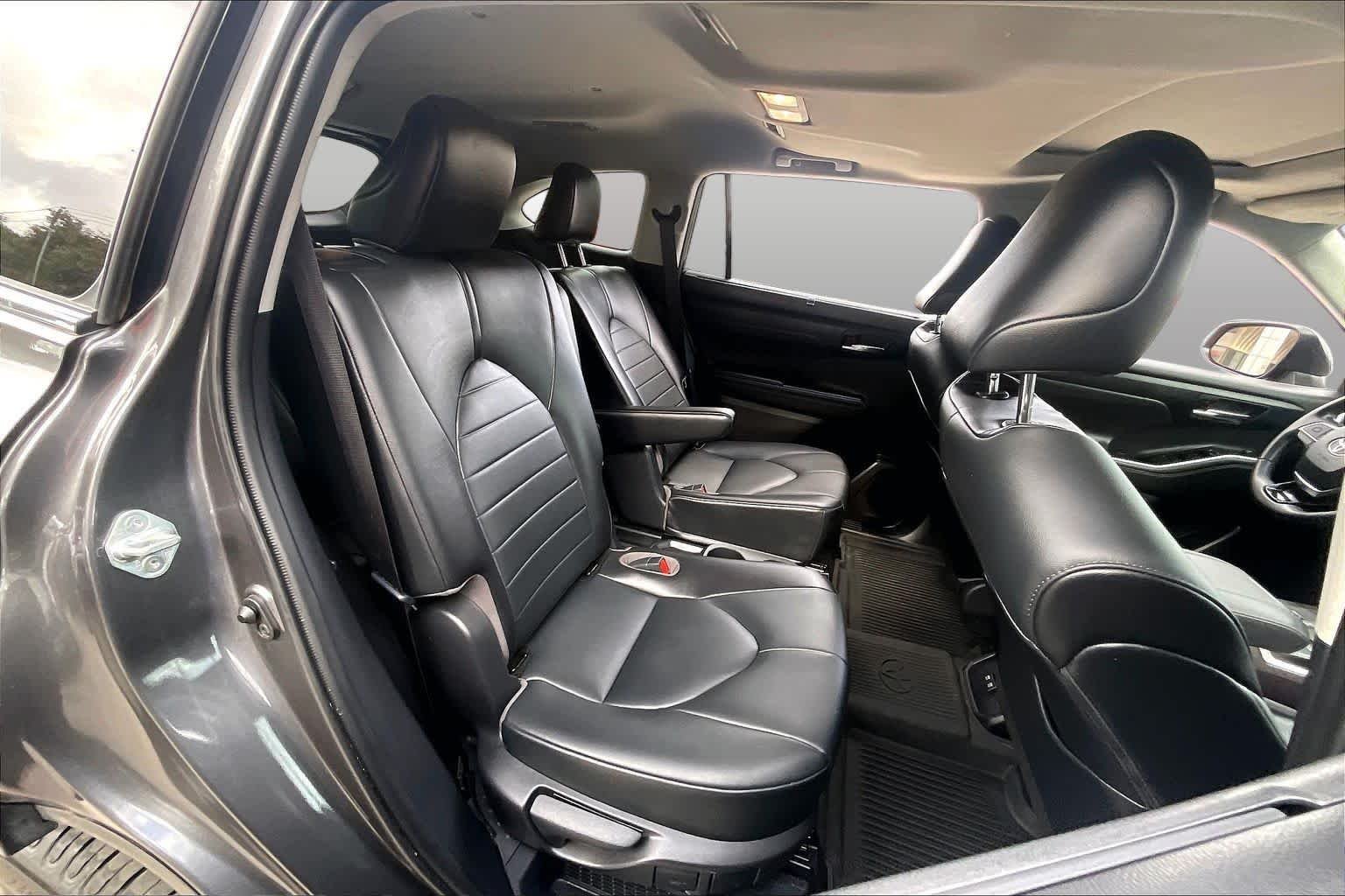 Used 2021 Magnetic Gray Metallic Toyota Hybrid XLE image 20
