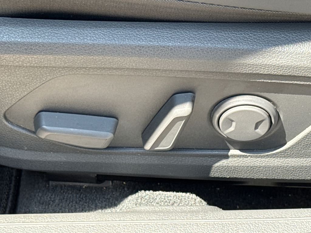 Used 2022 Gray Hyundai SEL Plus image 21