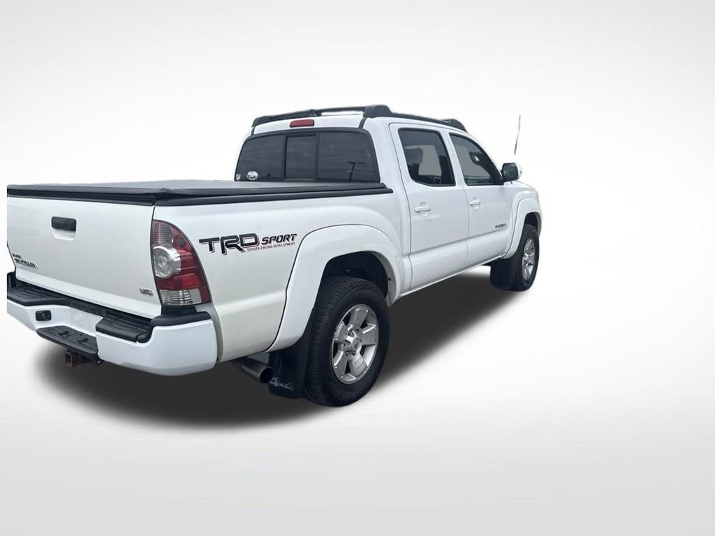 Used 2015 Super White Toyota Base image 5