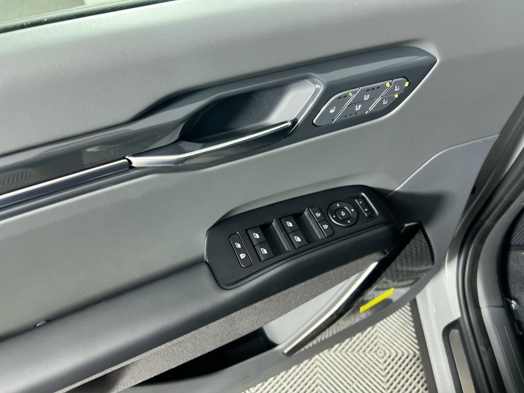 New 2026 Wolf Gray Kia Land AWD image 15