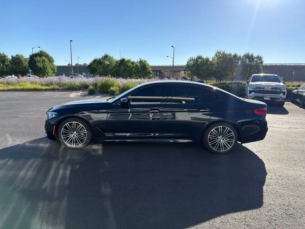 Used 2018 Carbon Black Metallic BMW 540i xDrive image 2