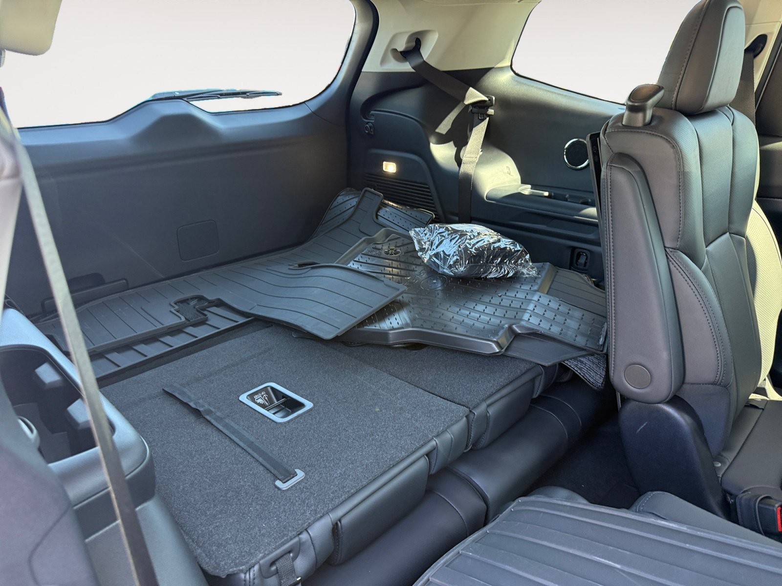 New 2026 ICE SILVER METALLIC Subaru Touring 7-Passenger image 19