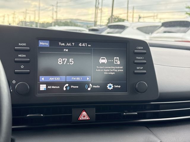Used 2025 Blue Hyundai SEL Sport image 16