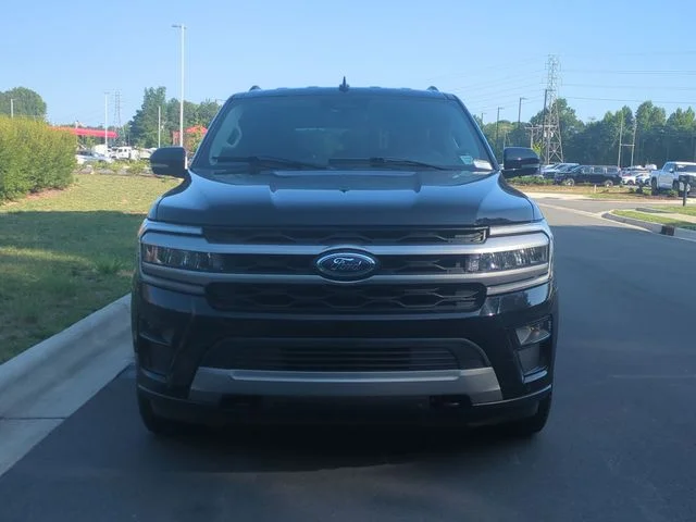 Used 2023 Black Ford XLT image 16