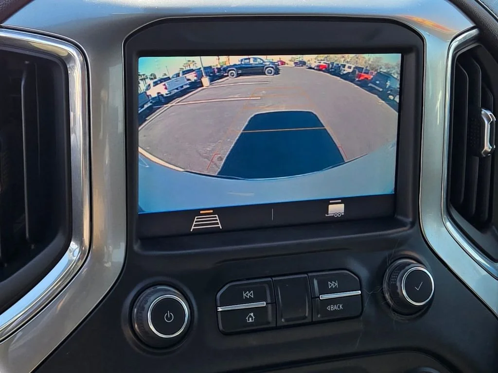 Used 2020 SUMMIT WHITE Chevrolet RST image 20