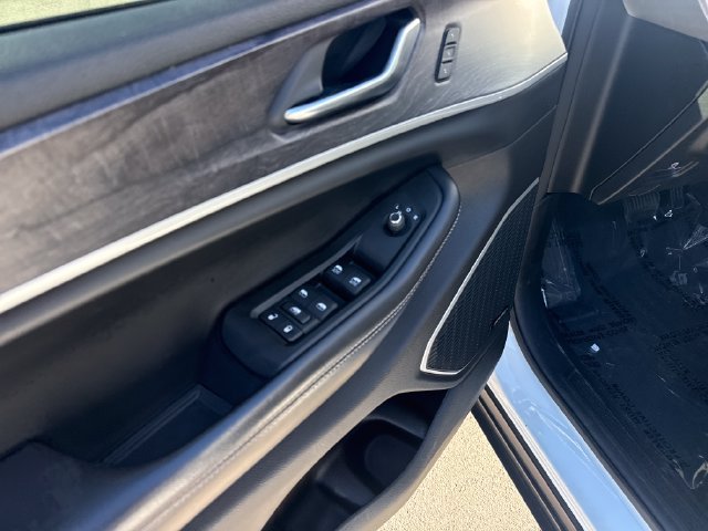Used 2021 White Jeep Limited image 11