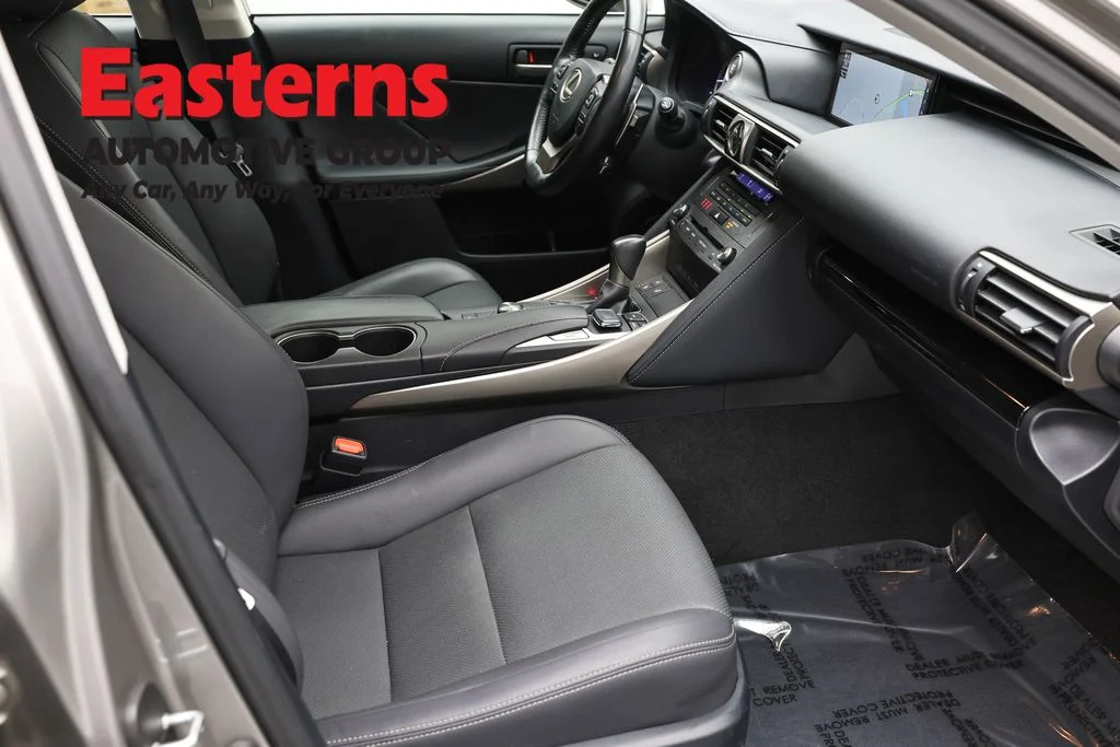 Used 2019 Silver Lexus 300 image 26