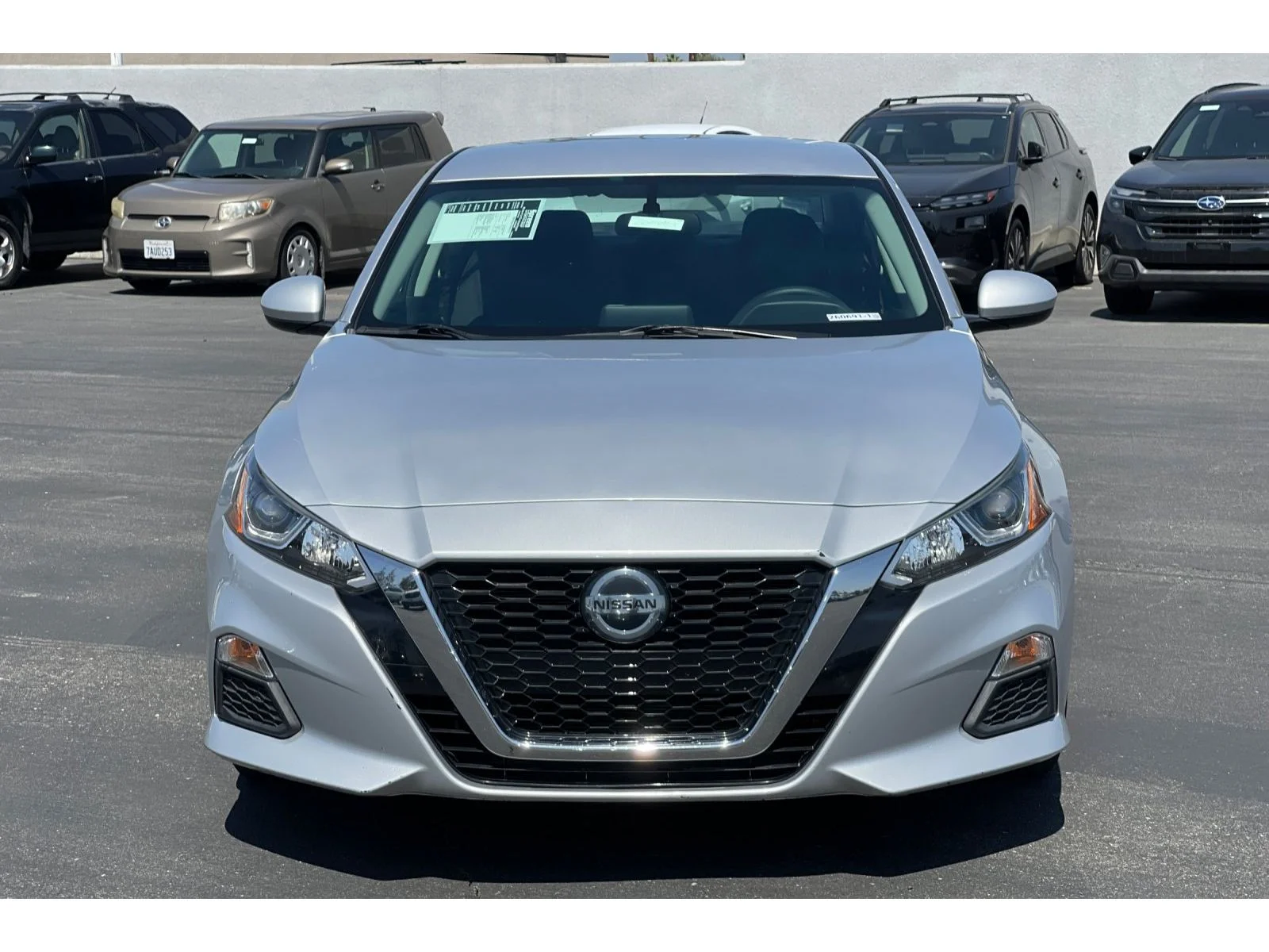 Used 2020 Brilliant Silver Metallic Nissan 2.5 S image 10