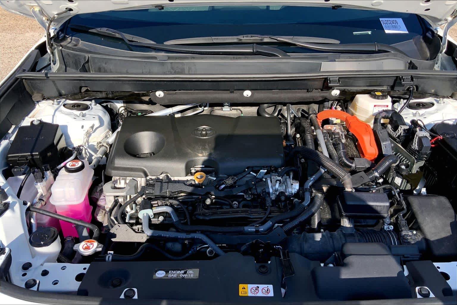Used 2025 Ice Cap Toyota Hybrid XLE image 29