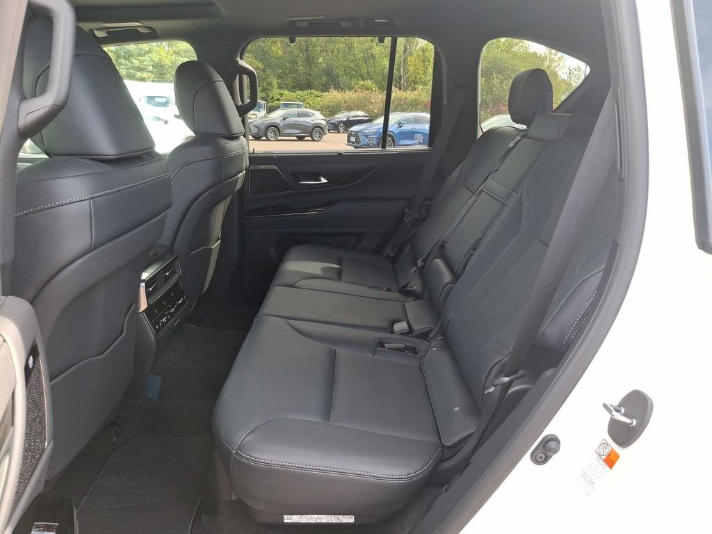 2025 Lexus LX 700h Luxury - Photo 23