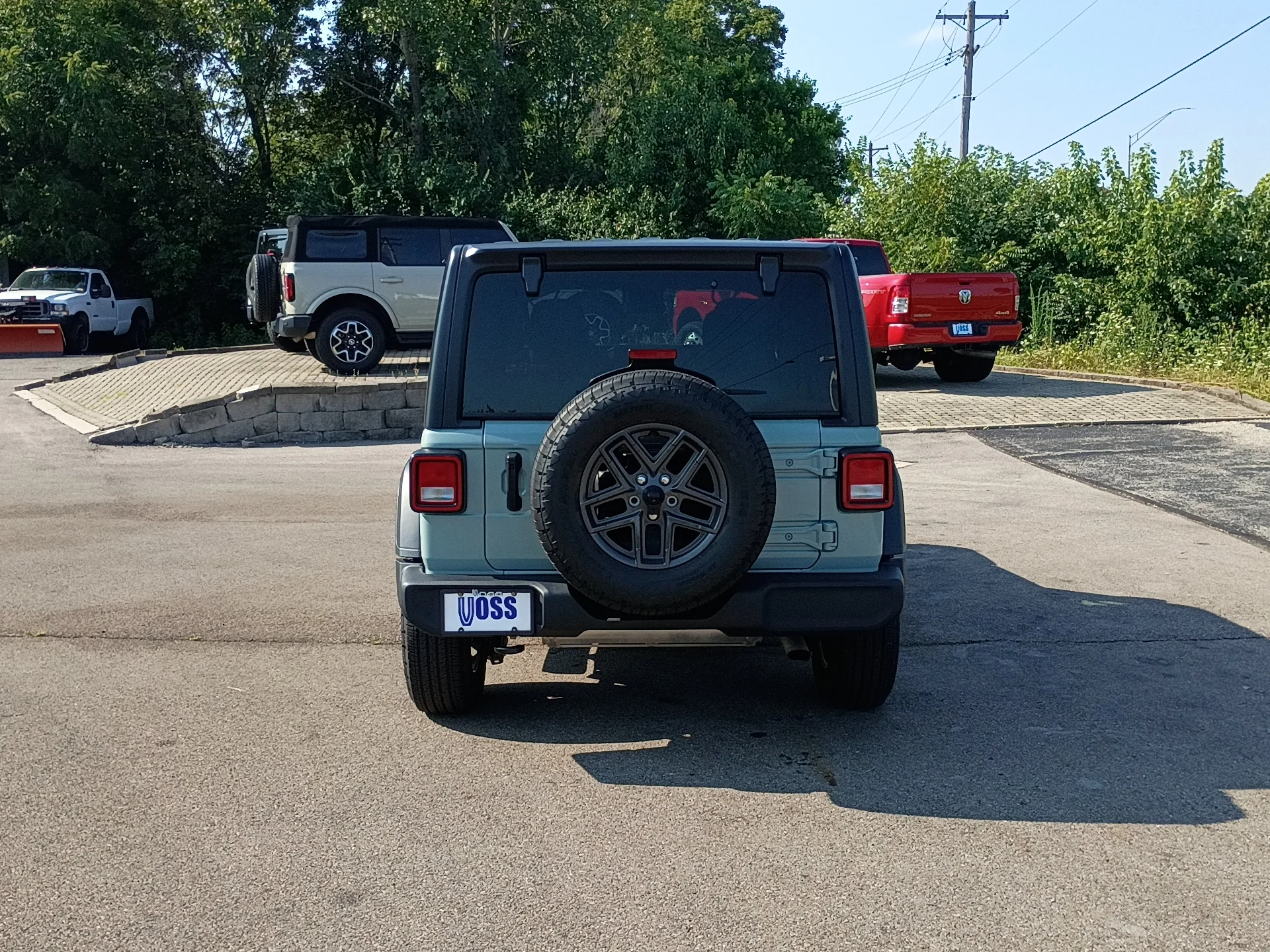 Used 2024 Earl Clear Coat Jeep Sport S image 4