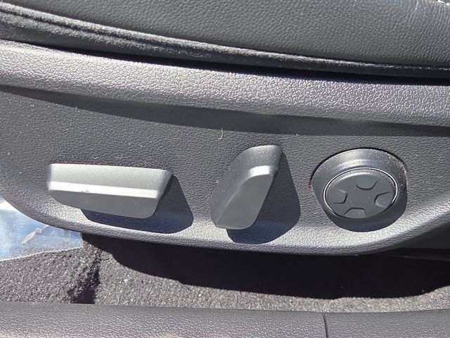 Used 2021 Red Genesis 2.0T image 14