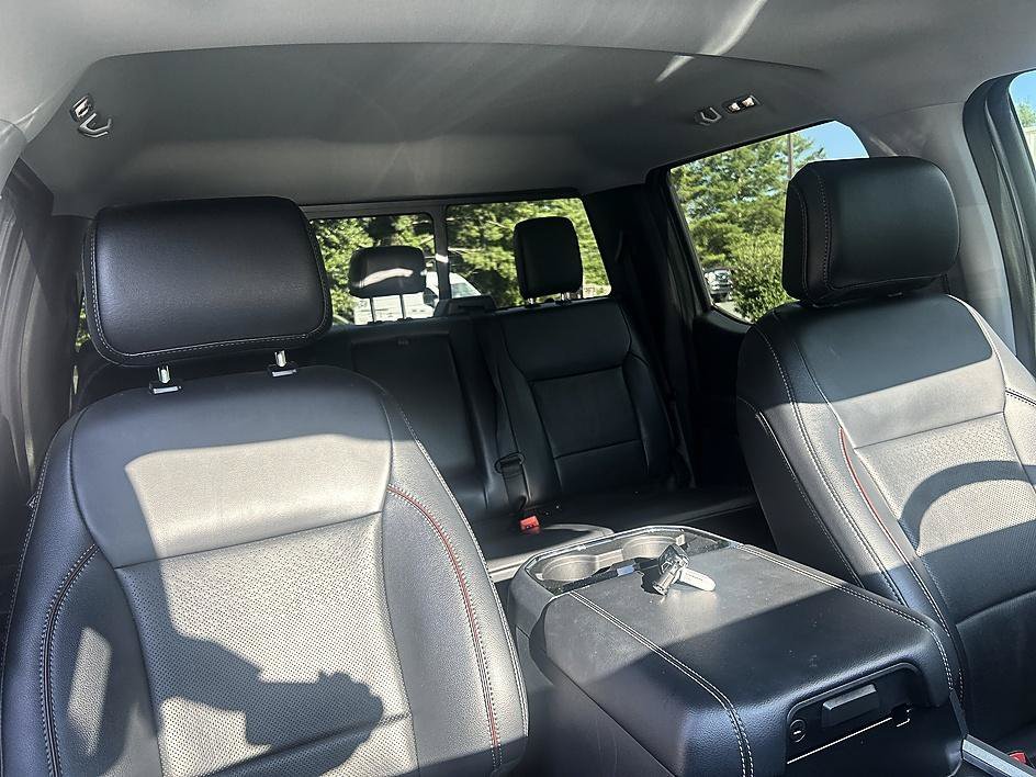 Used 2024 Gray Metallic Ford LARIAT image 21