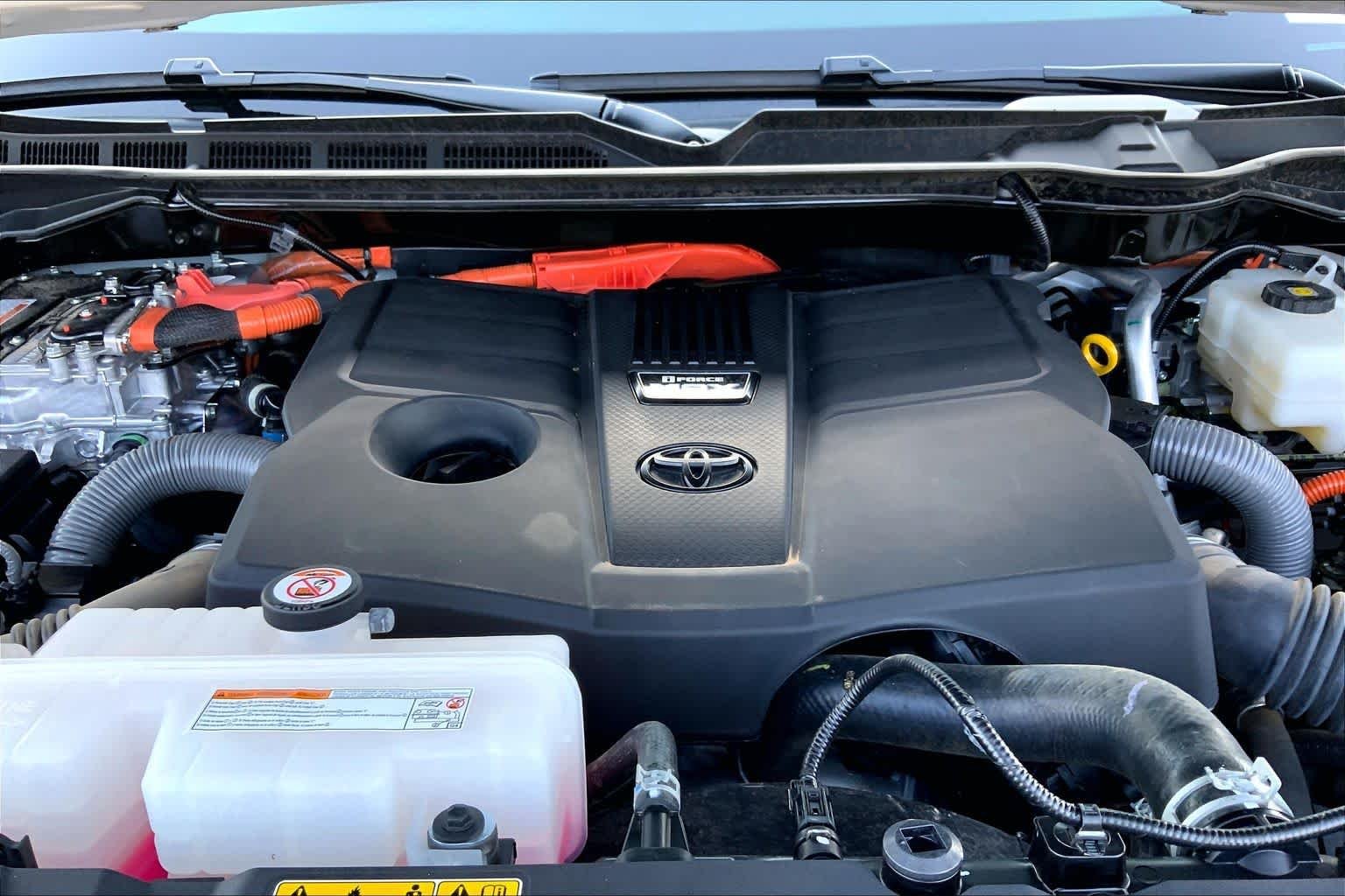 Used 2025 Wind Chill Pearl Toyota 1794 Edition Hybrid image 32